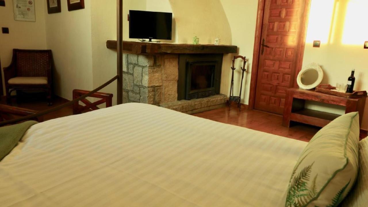 Отель Casona De Navalmedio Серседилья Экстерьер фото
